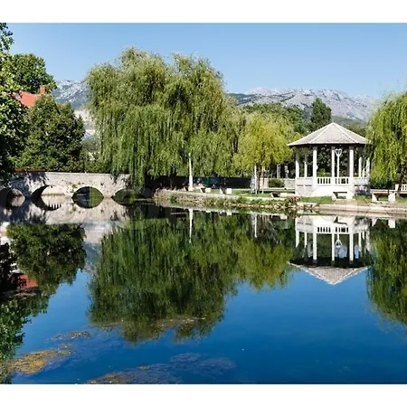 Apartman Etna * Vranjic