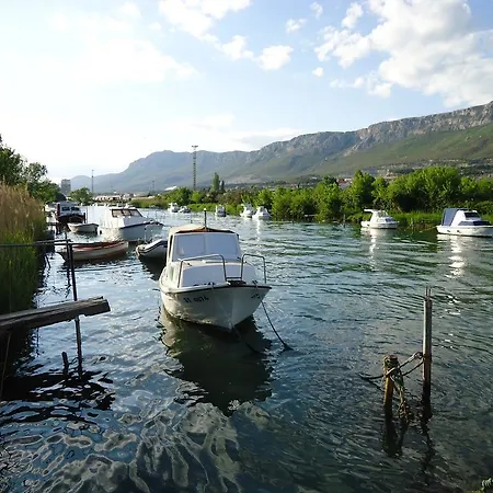 Apartman Etna * Vranjic